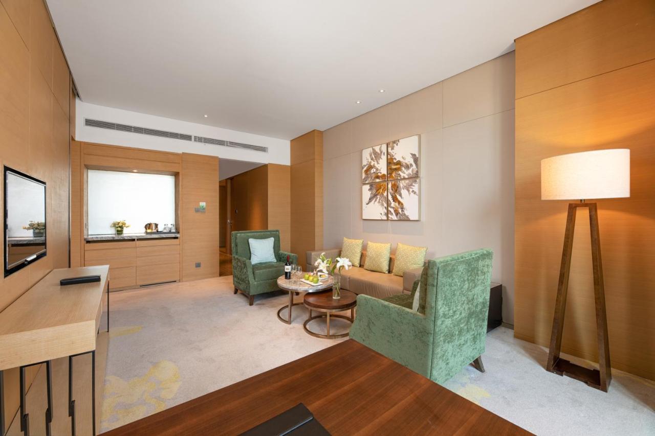 Holiday Inn Baoji Central, an IHG Hotel Bagian luar foto