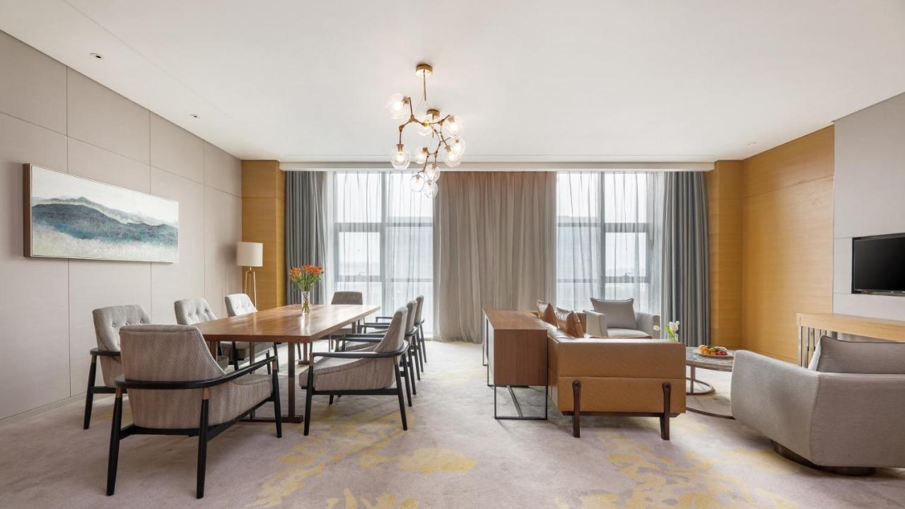 Holiday Inn Baoji Central, an IHG Hotel Bagian luar foto