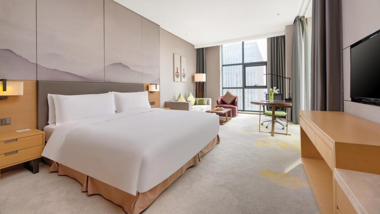 Holiday Inn Baoji Central, an IHG Hotel Bagian luar foto